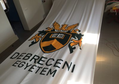 Debreceni egyetem zászló